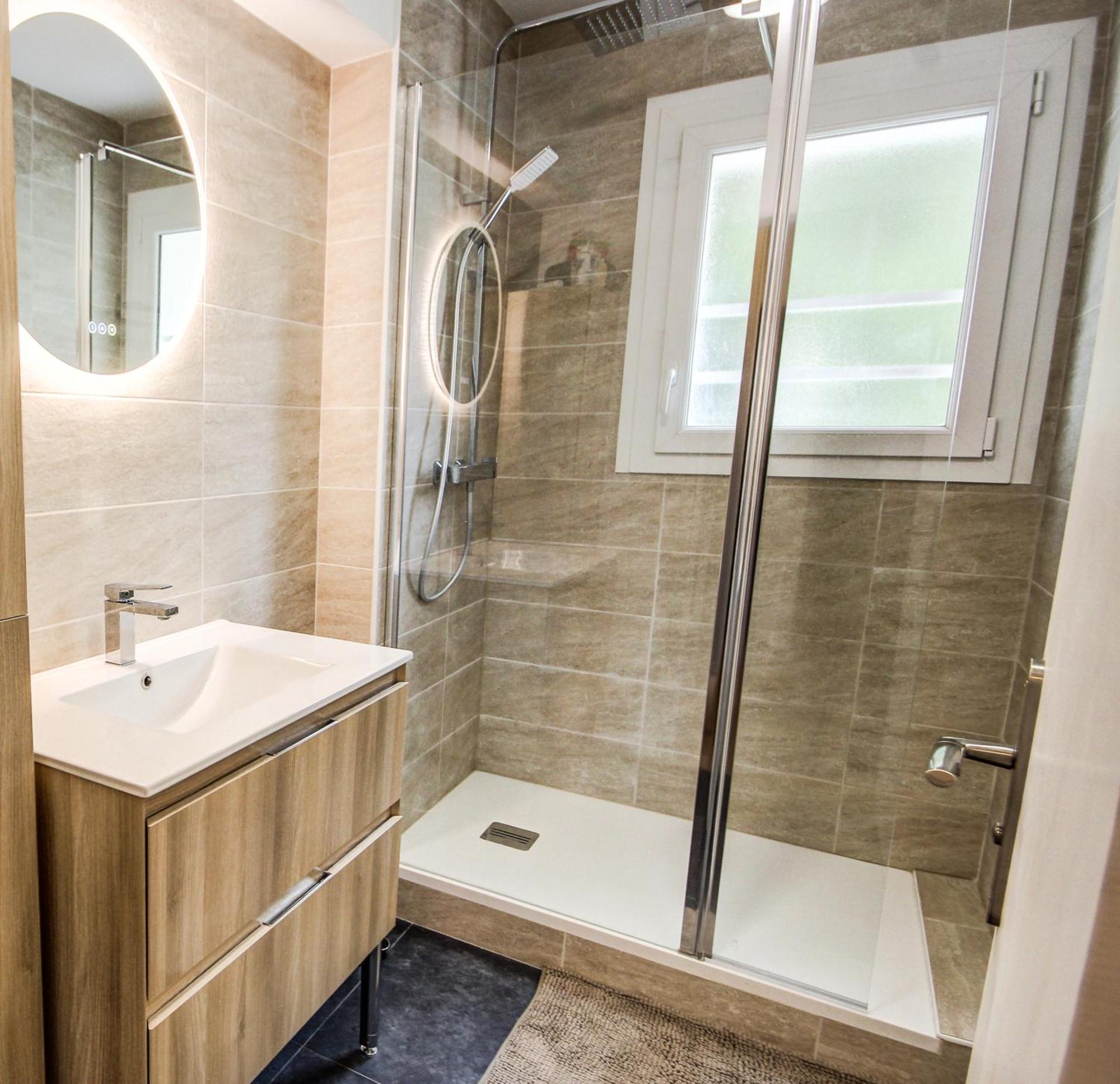 Suite T5 Rennes Gare - Parking Prive Gratuit Luaran gambar